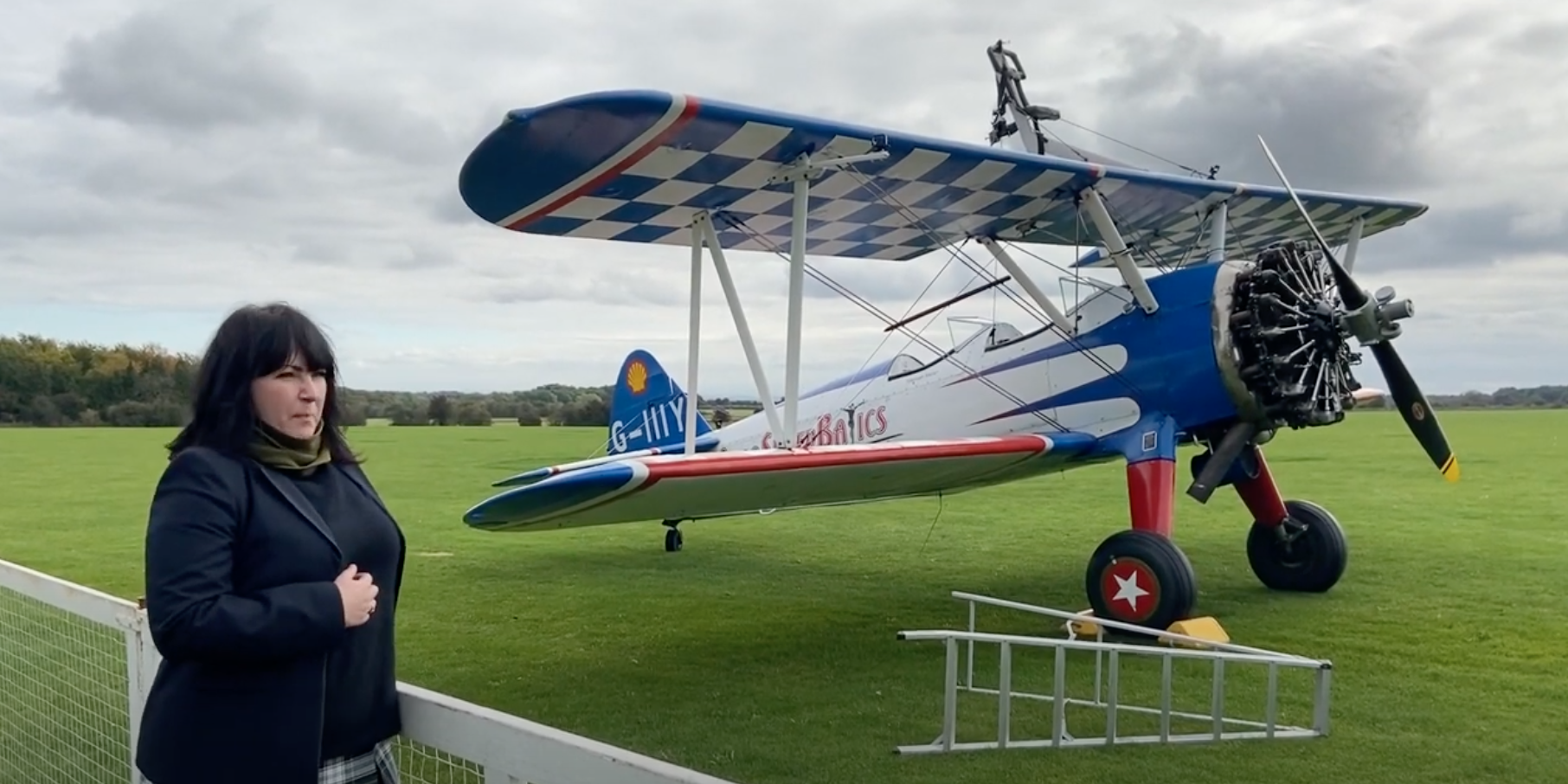 Miss Lamont returns to 'loop-the-loop'